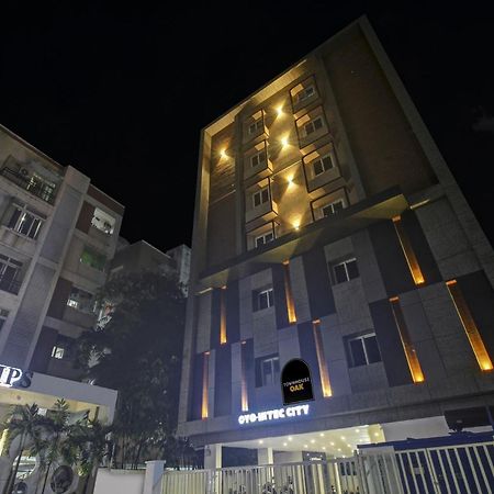 Super Townhouse Oak Hitec City Near Image Hospital Hyderabad Exterior foto