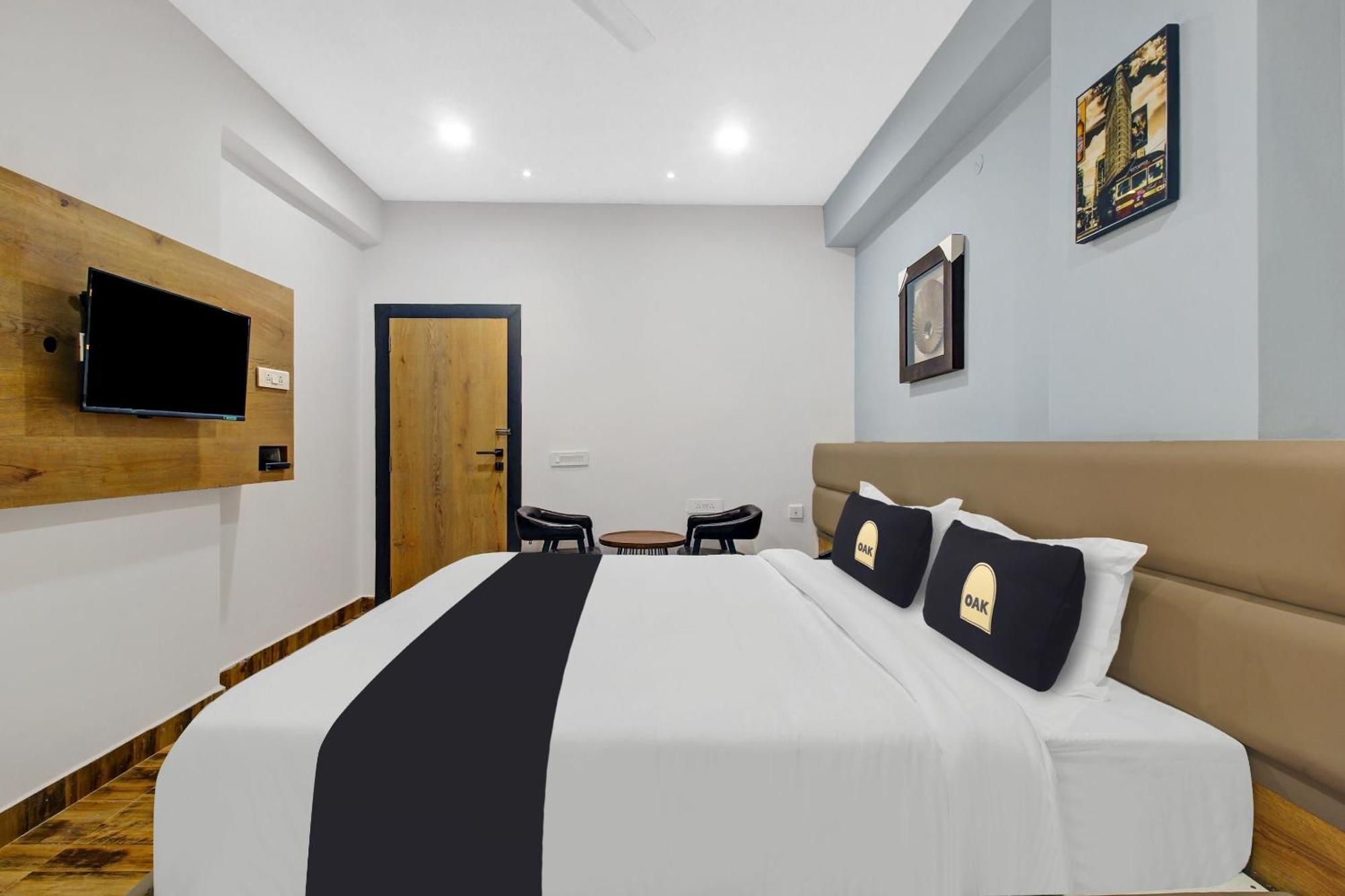 Super Townhouse Oak Hitec City Near Image Hospital Hyderabad Exterior foto