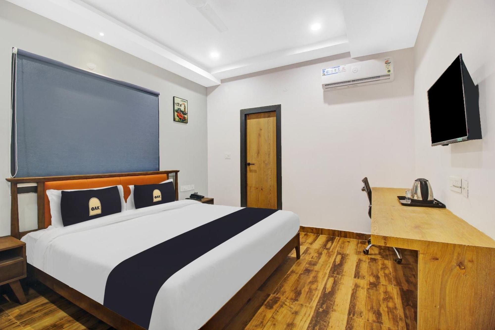Super Townhouse Oak Hitec City Near Image Hospital Hyderabad Exterior foto